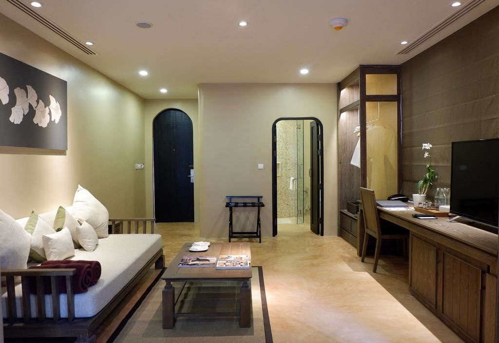 rooms-naka-guest-room