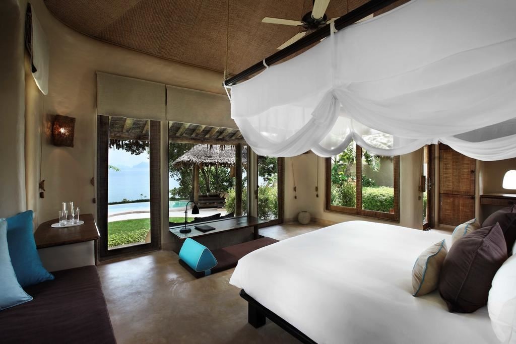 rooms-1bedroom-beachfront-pool-villa