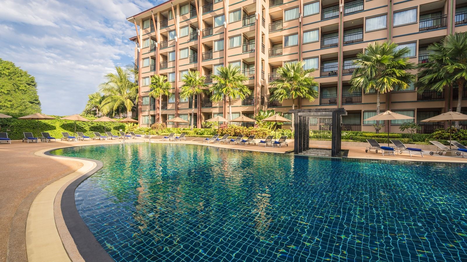 pools-outdoor-pool