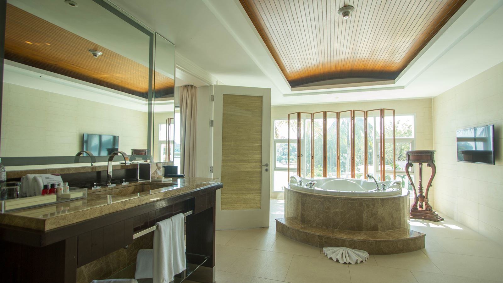 rooms-2-br-penthouse-suite