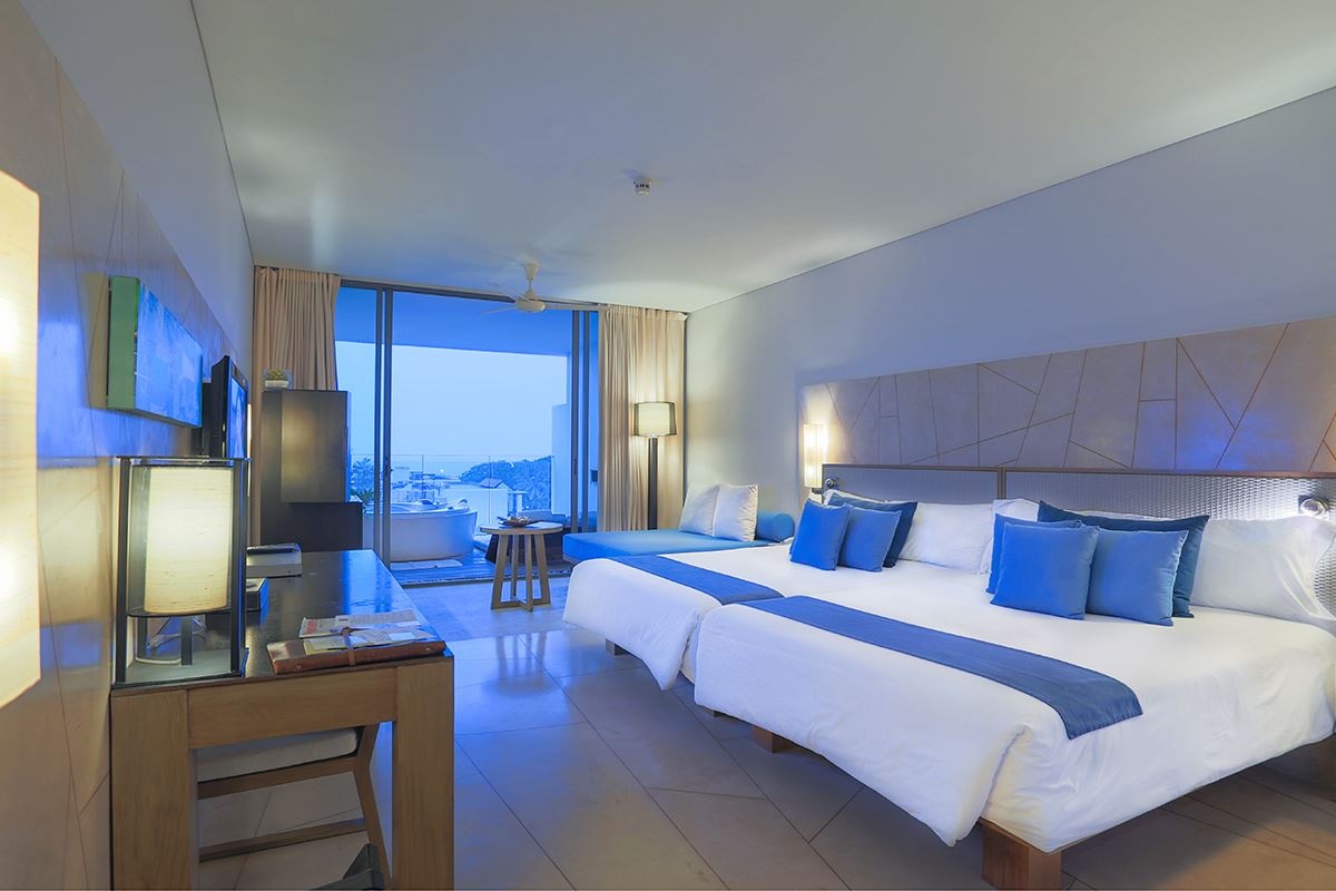 rooms-premium-deluxe-with-plunge-bath