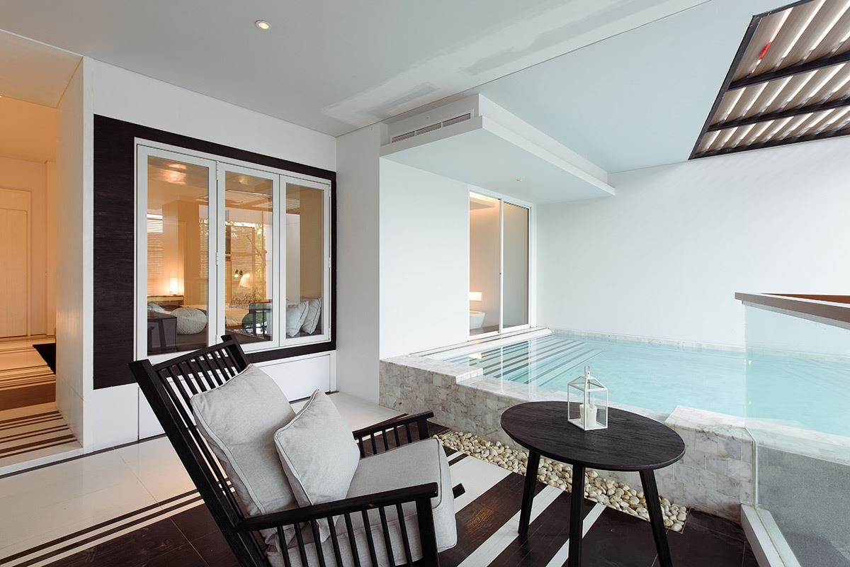 rooms-pool-suite