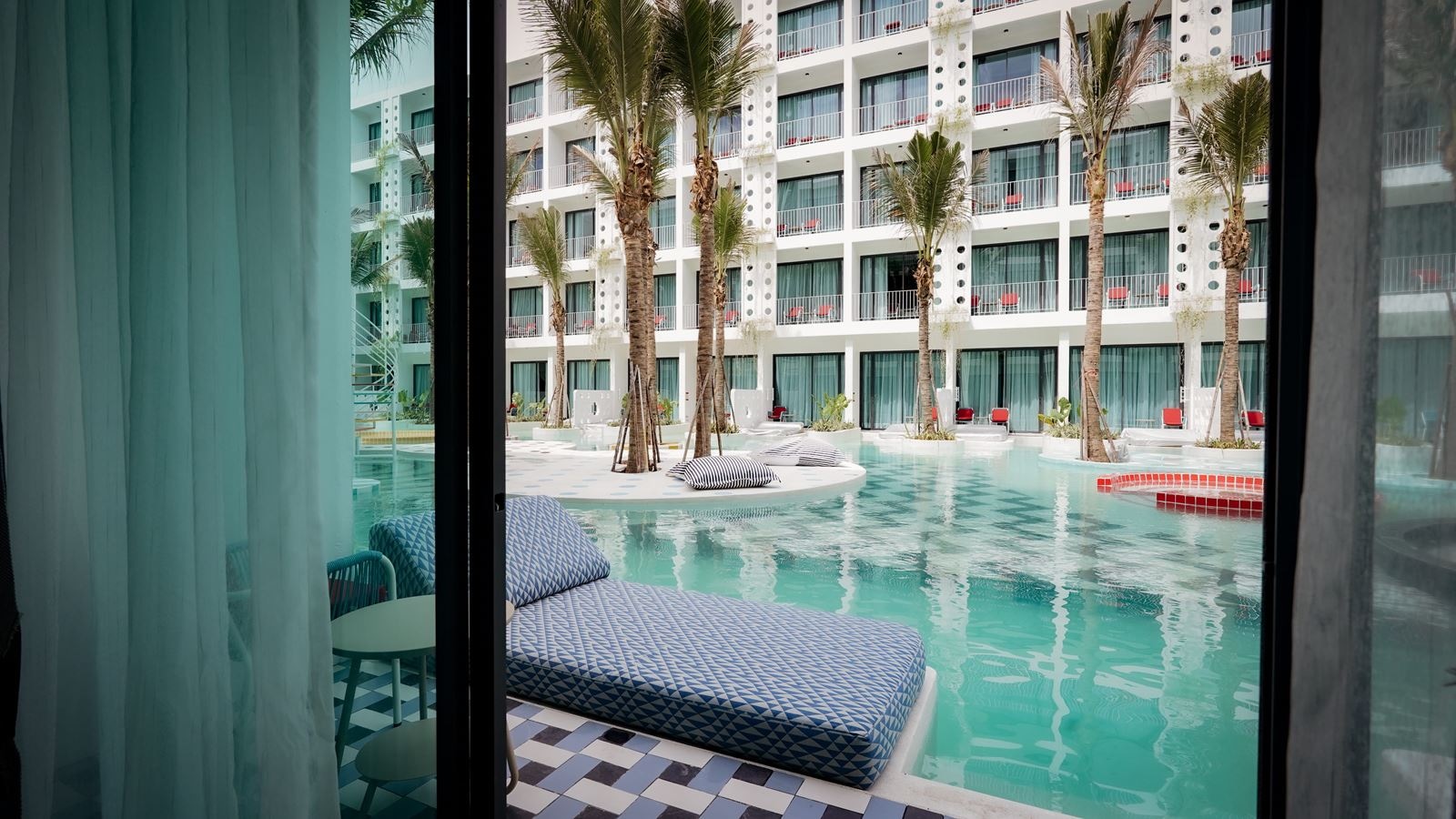 rooms-superior-pool-access