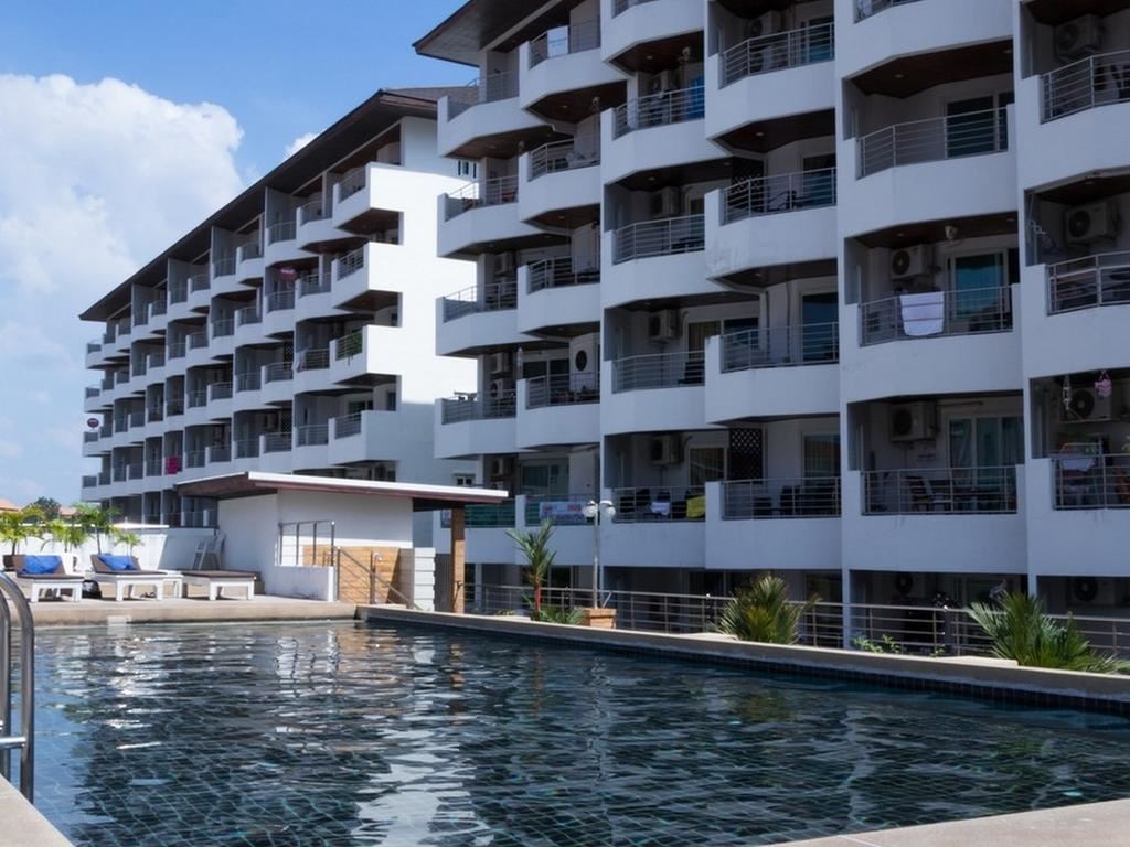 pools-outdoor-pool