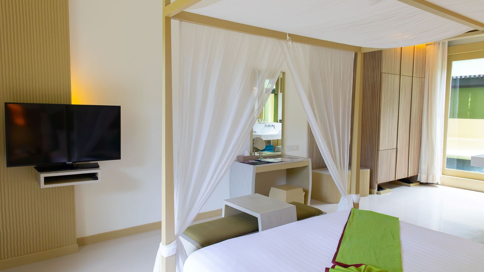 rooms-superior-room