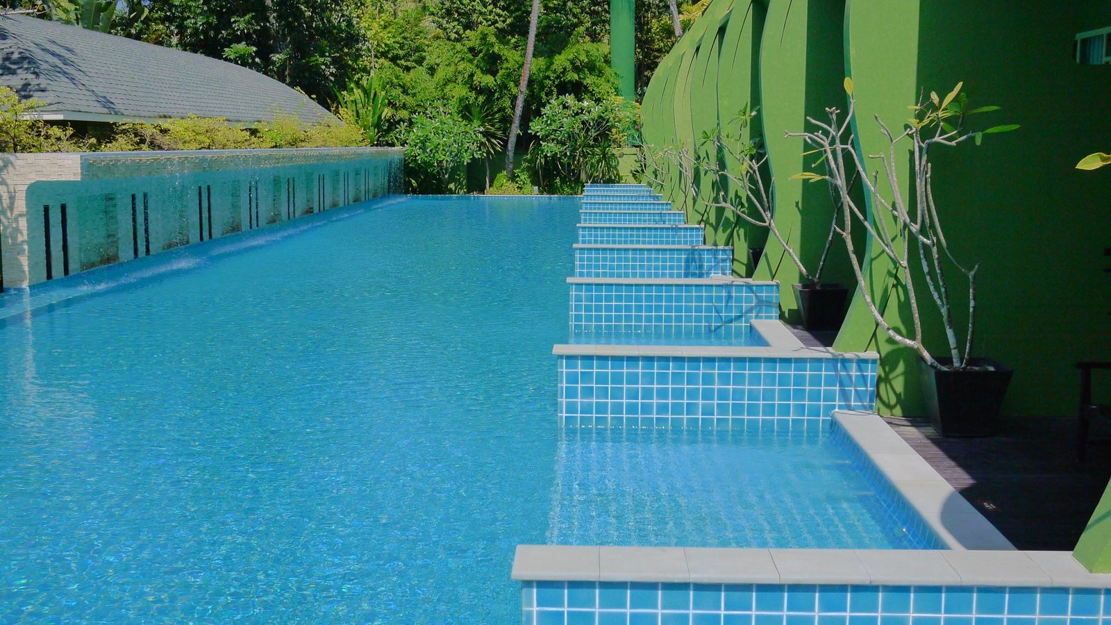 rooms-deluxe-pool-access