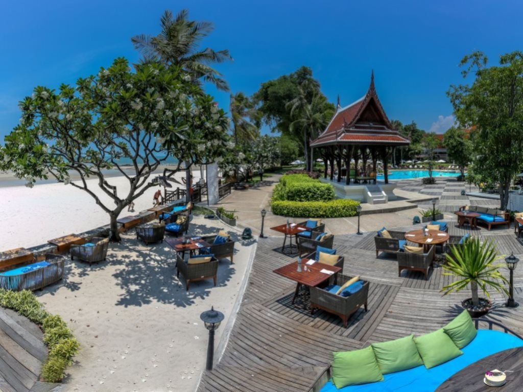 bars-the-elephant-bar