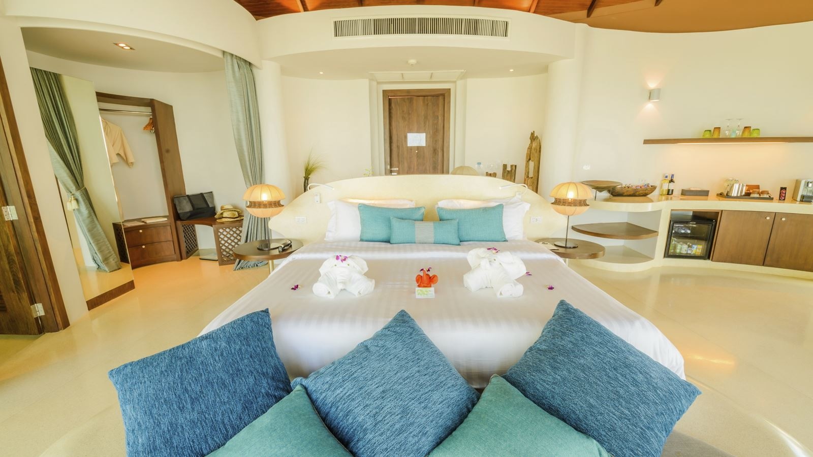 rooms-pool-villa-sea-view