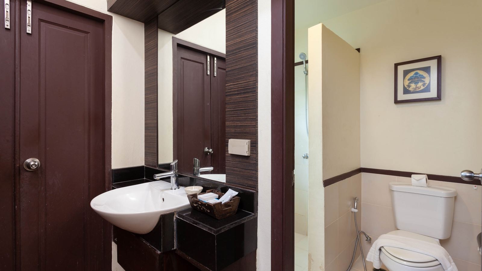 rooms-courtyard-suite