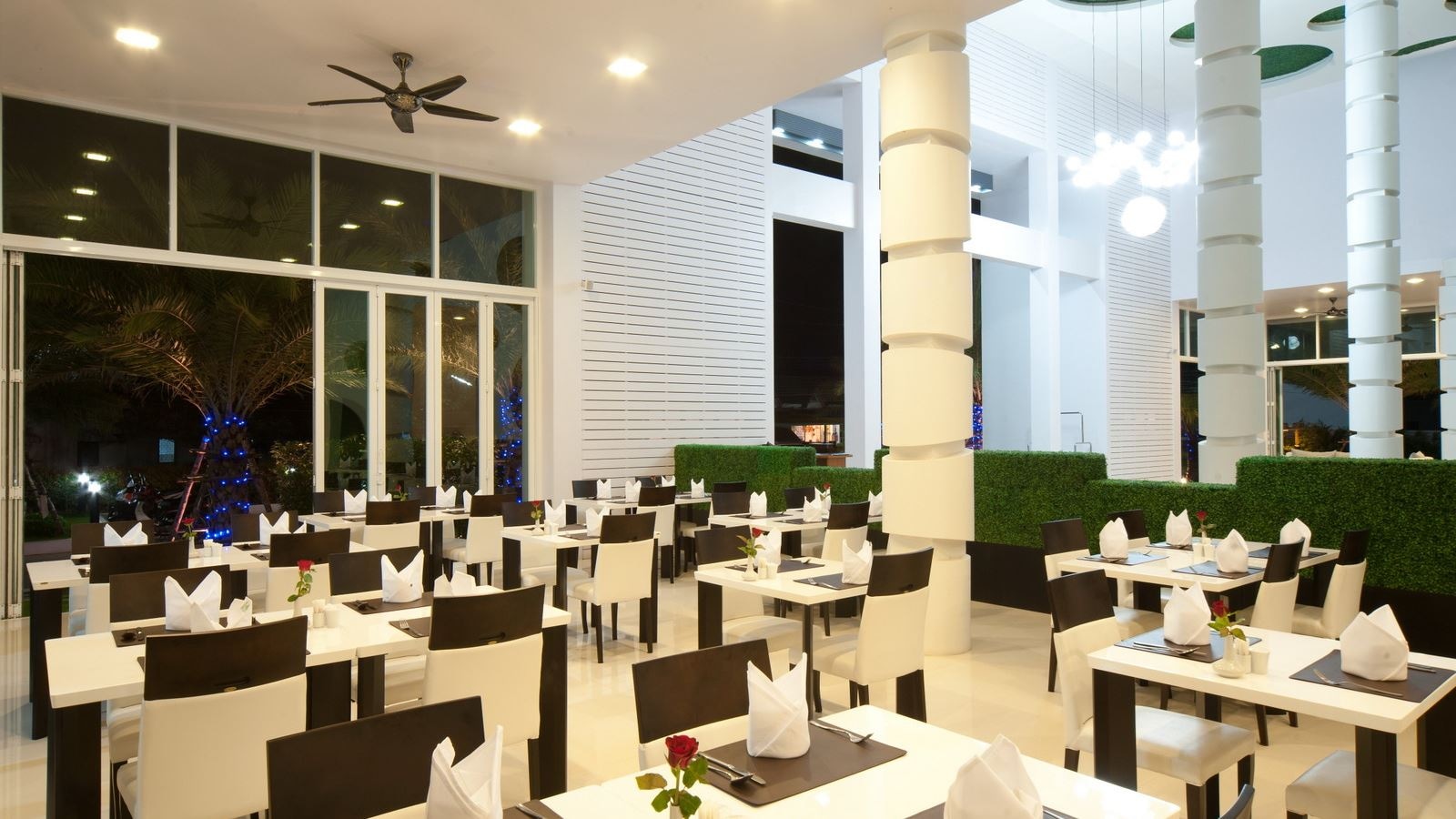 restaurants-blue-latan