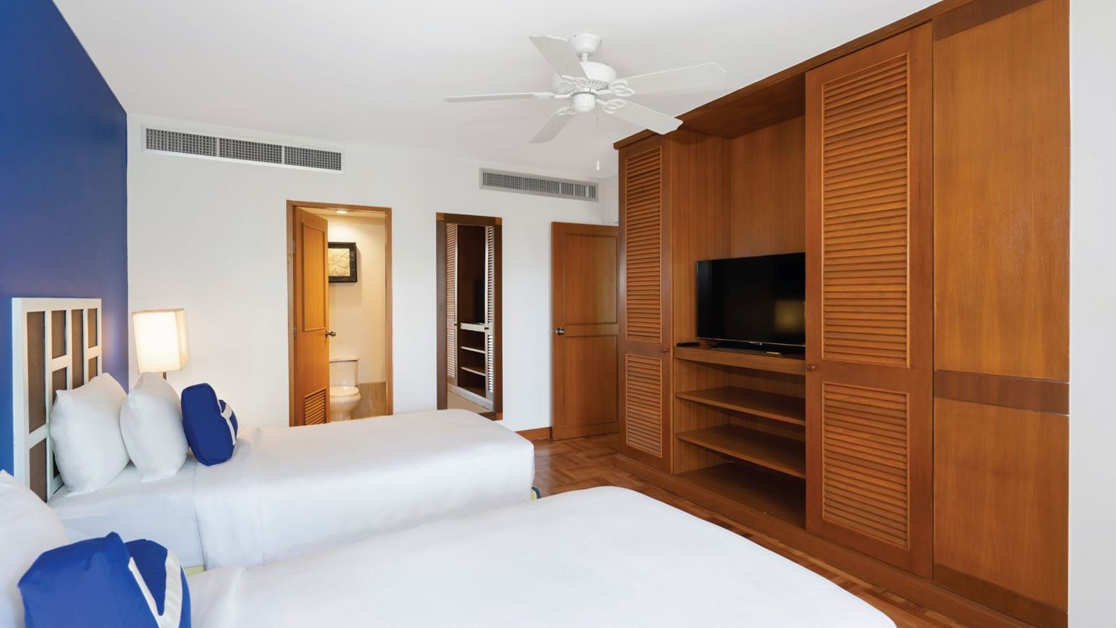 rooms-premier-golf-view-suite--twin