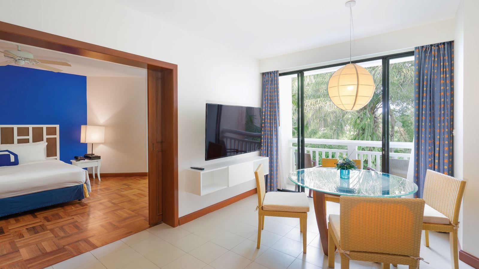 rooms-premier-junior-golf-view-suite