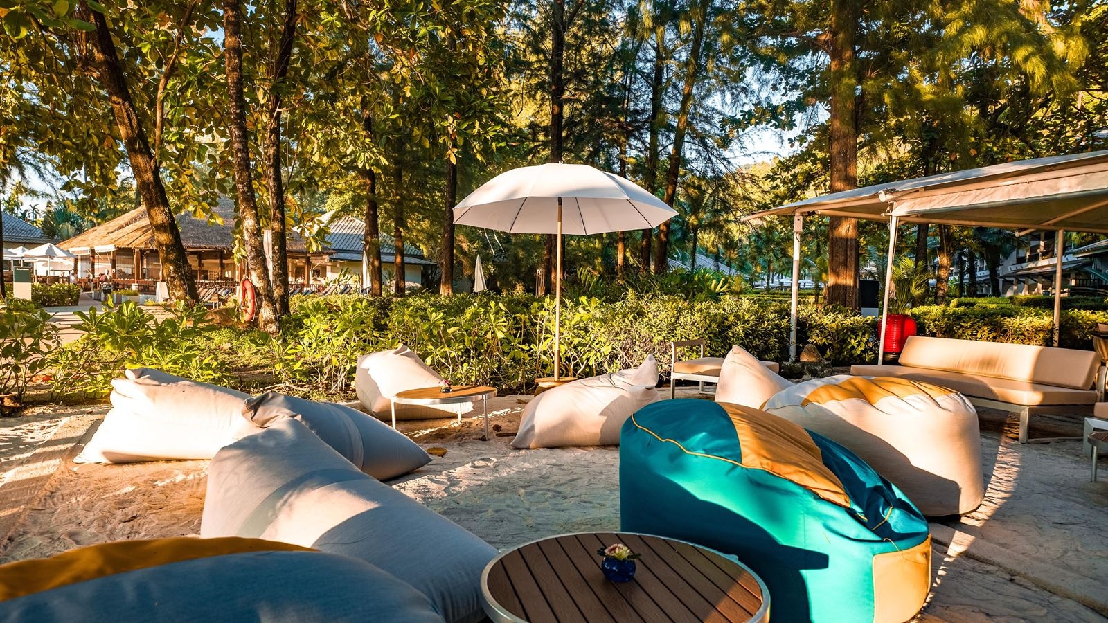 bars-beach-bar
