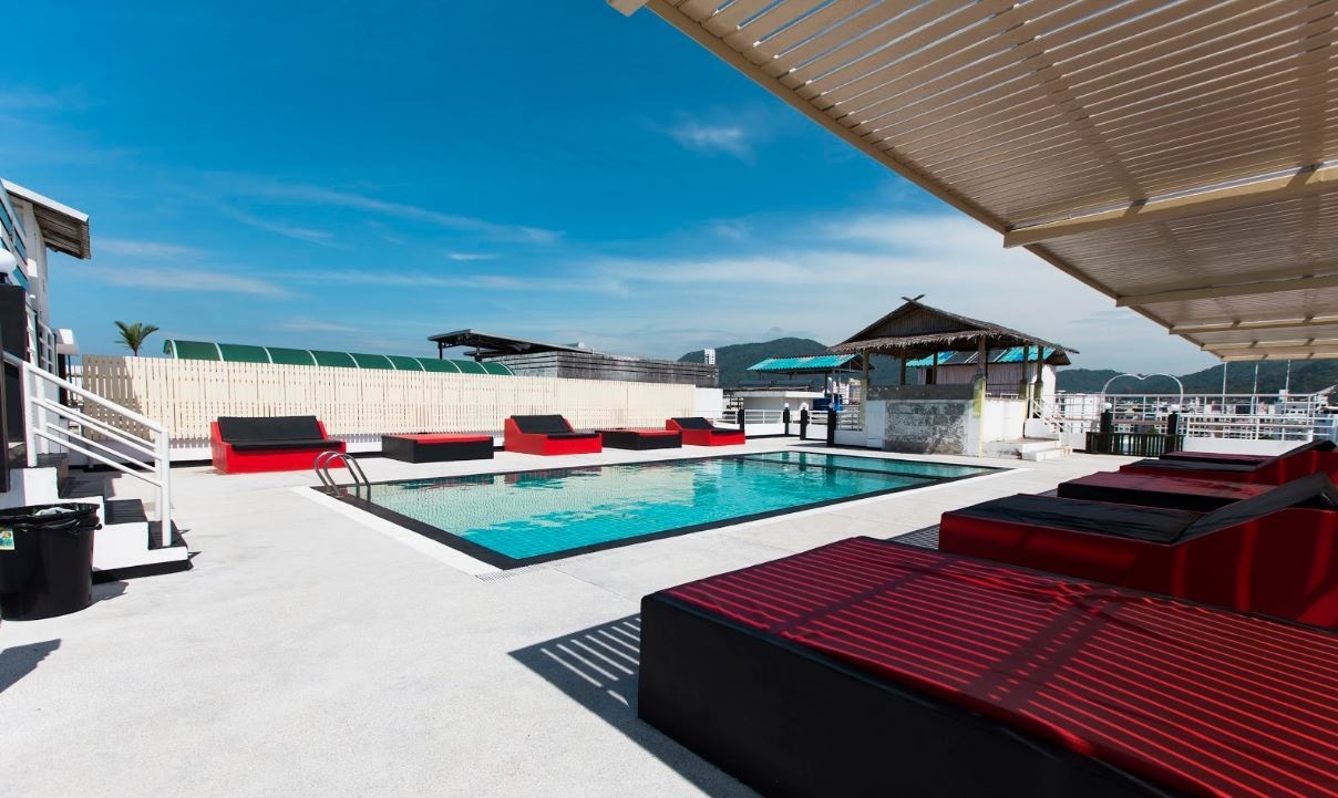 pools-outdoor-pool