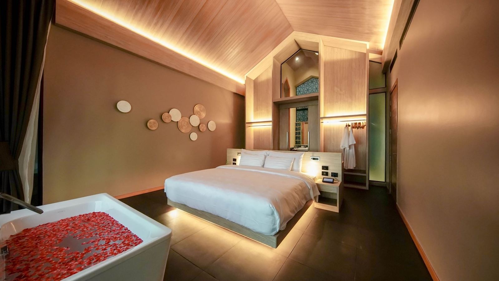 rooms-one-bedroom-pool-villa-sea-view