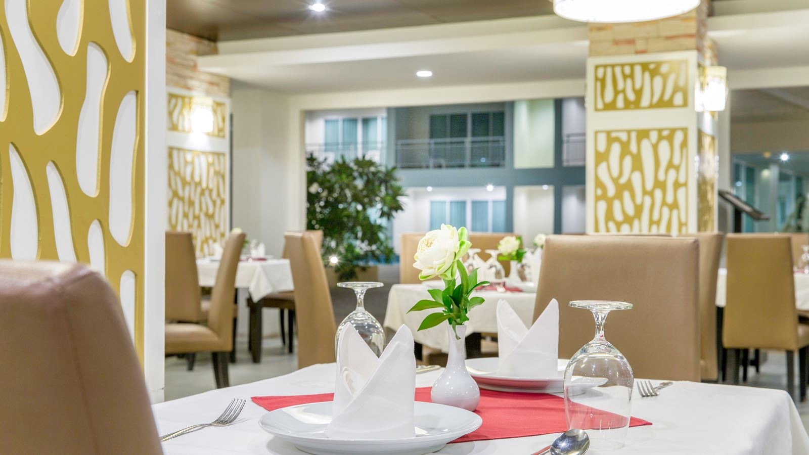 restaurants-hillside-restaurant