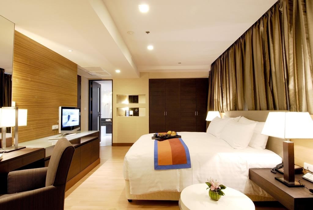 rooms-deluxe-room
