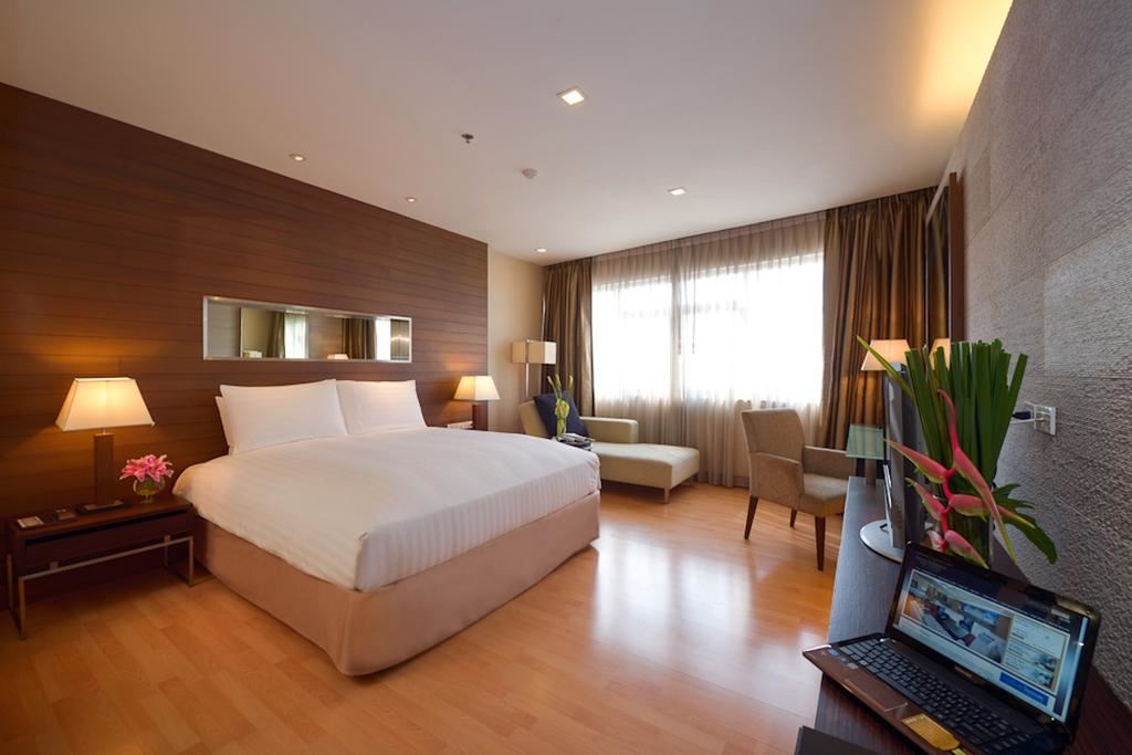 rooms-deluxe-suite