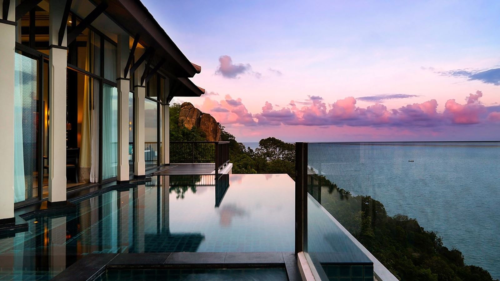 rooms-family-ocean-view-pool-villa