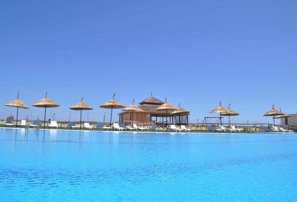 pools-outdoor-pool