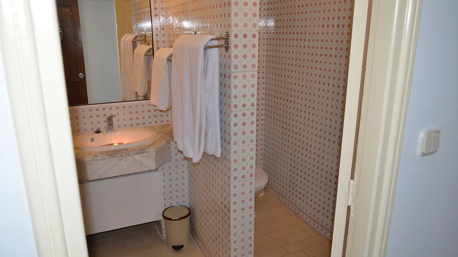rooms-standard-room