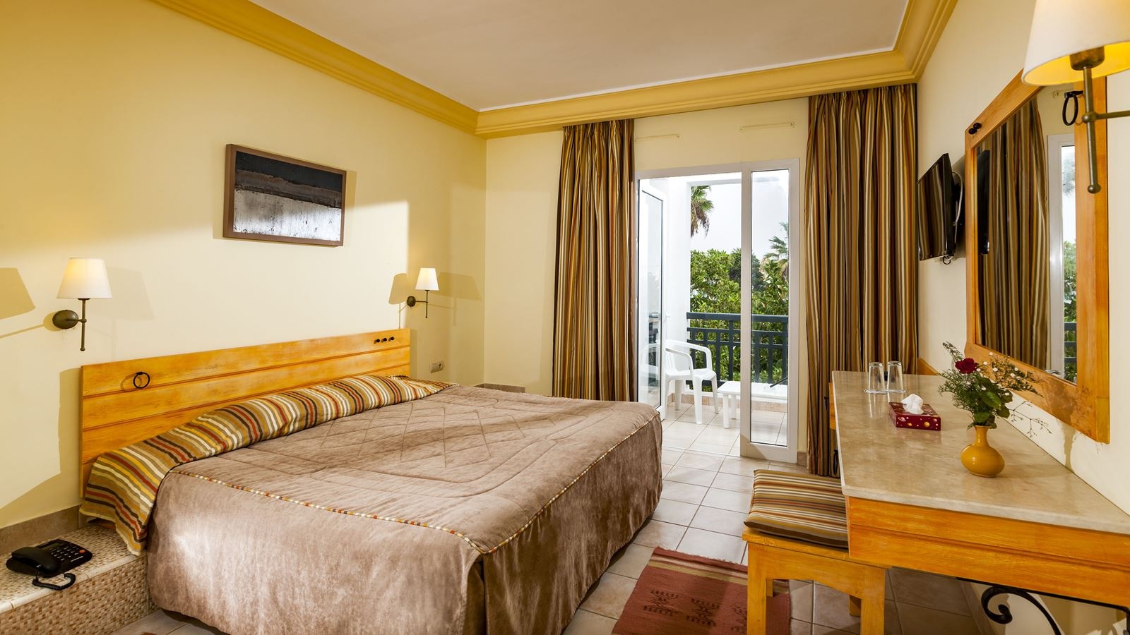 rooms-room-standard-double