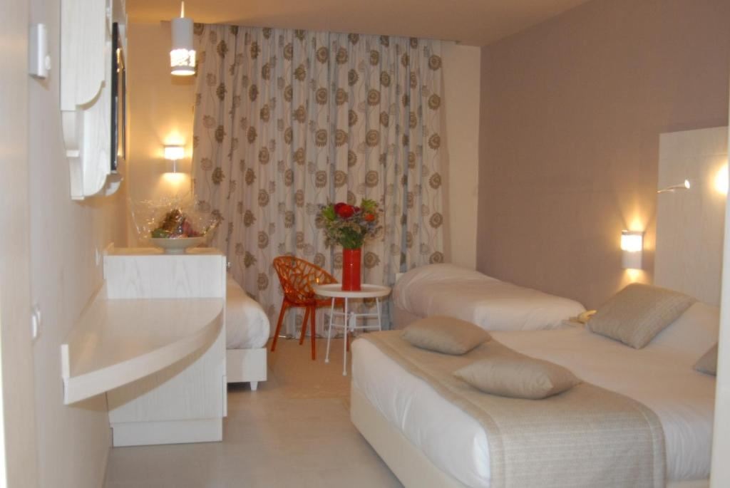 rooms-quadruple-standard-garden-view-room