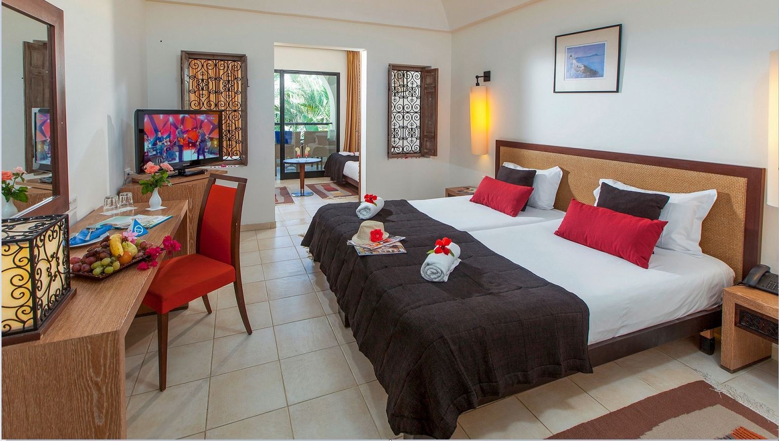 rooms-family-room-garden-view