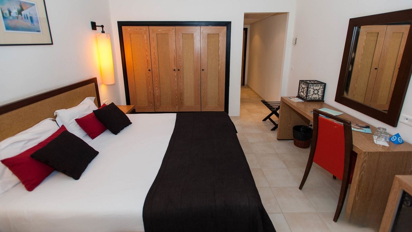 rooms-single-room-partial-seaview