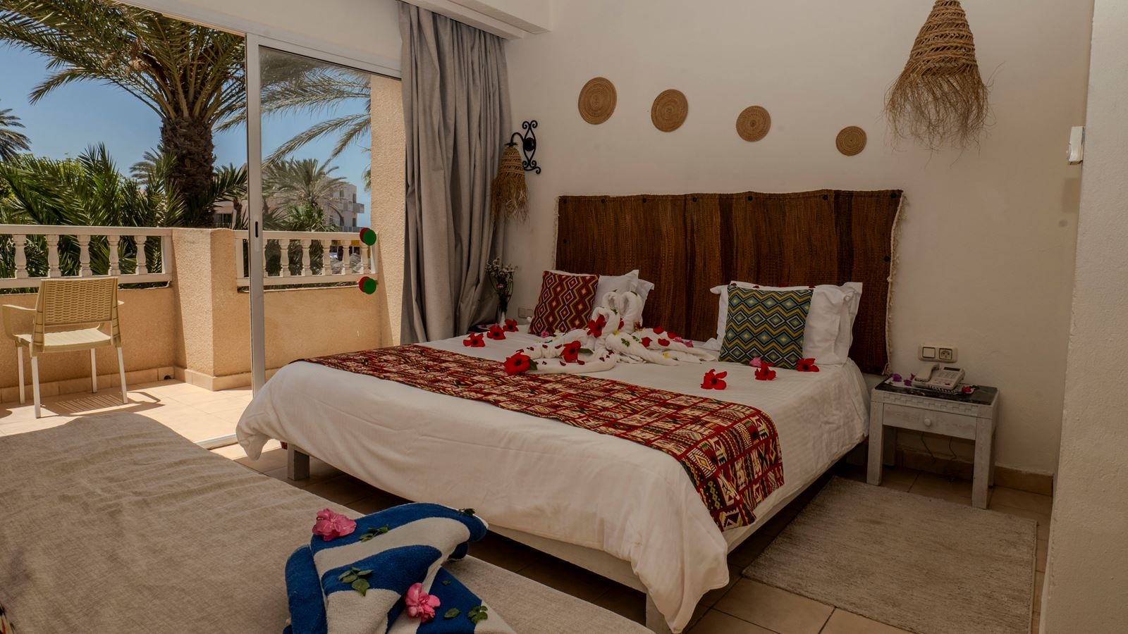 rooms-double-standard-room-garden-view