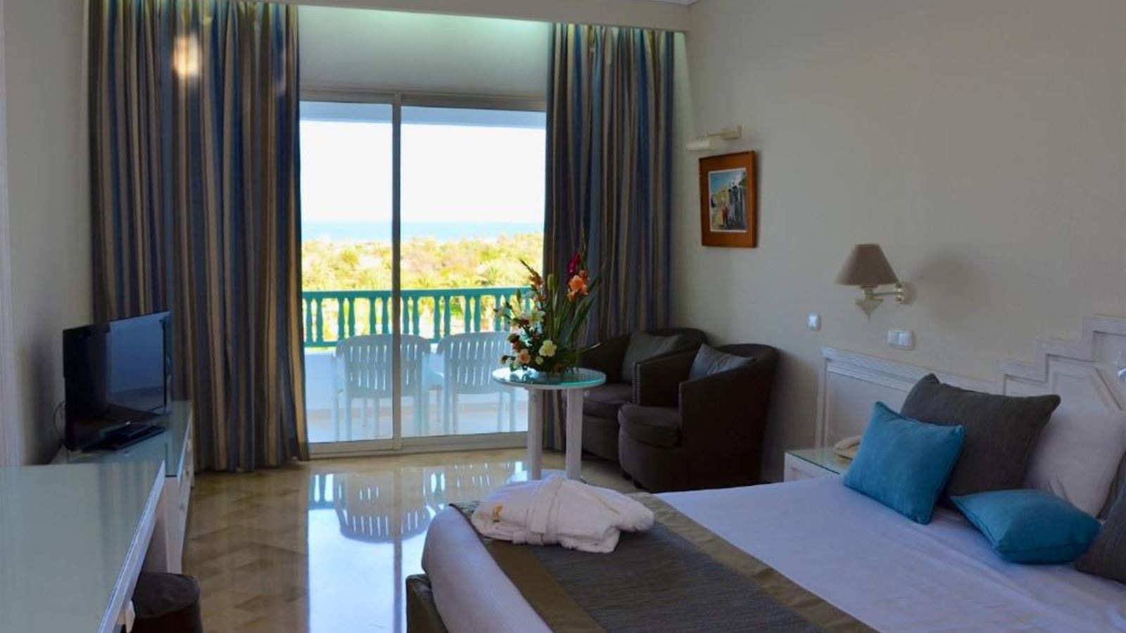 rooms-room-single-seaview