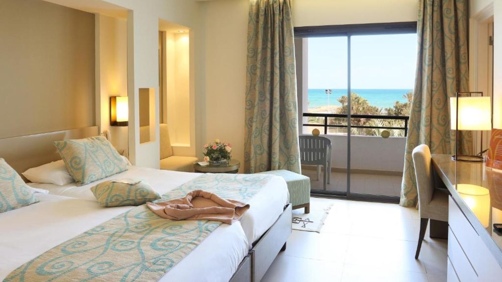 rooms-room-single-seaview