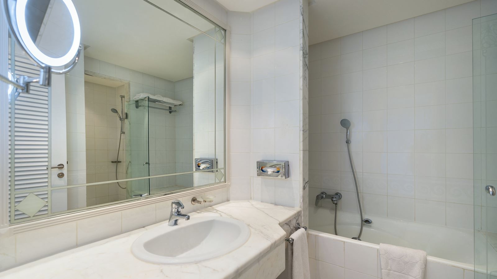 rooms-standard-room-balcony-or-terrace