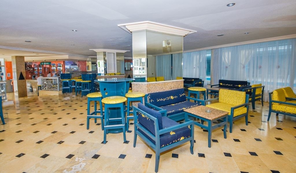 bars-lobby-bar-le-rendezvous