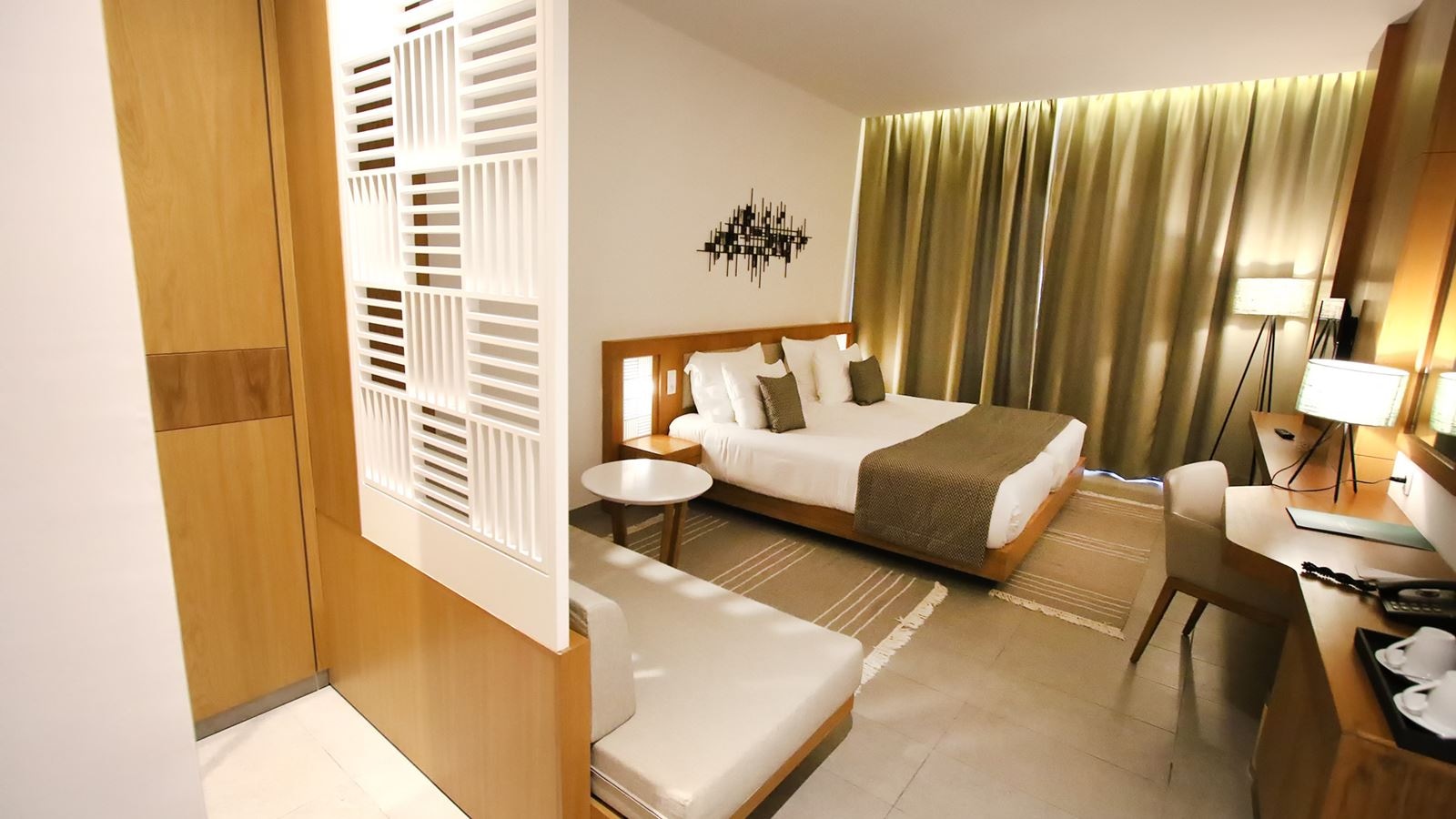 rooms-premium-room