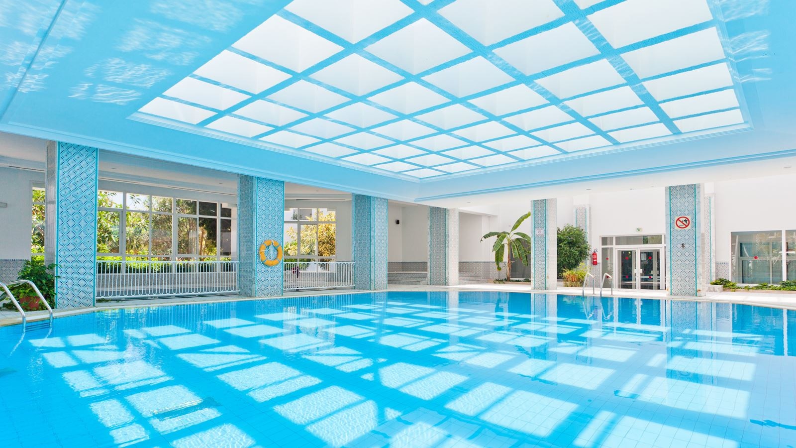pools-indoor-pool