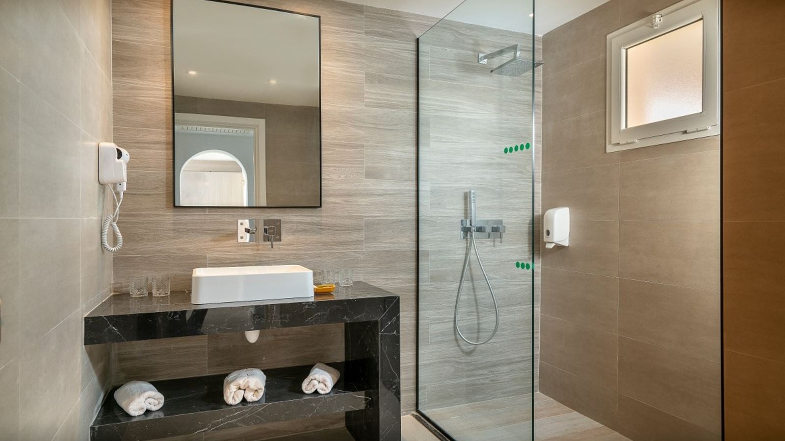 rooms-room-standard-double-side-sea-view