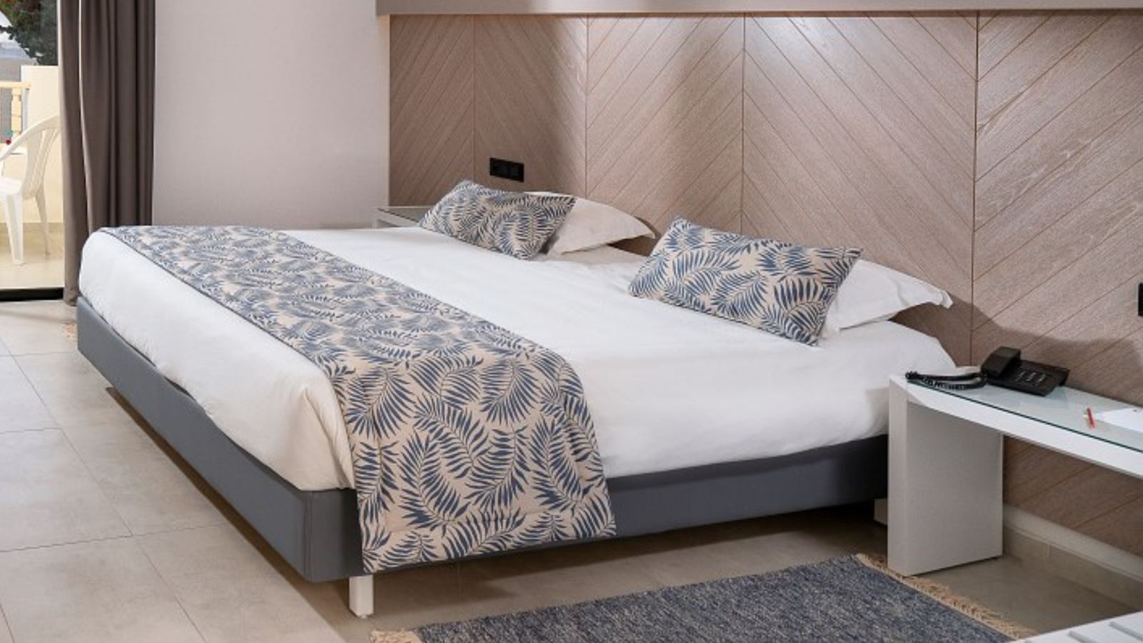 rooms-room-standard-double-side-sea-view