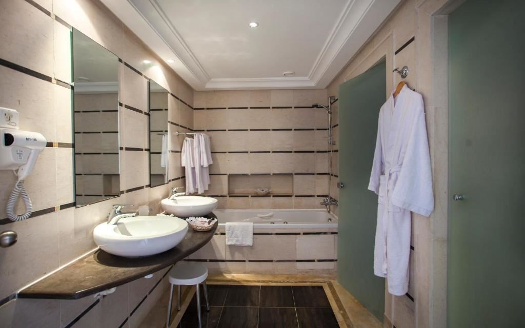 rooms-standard-room-quad