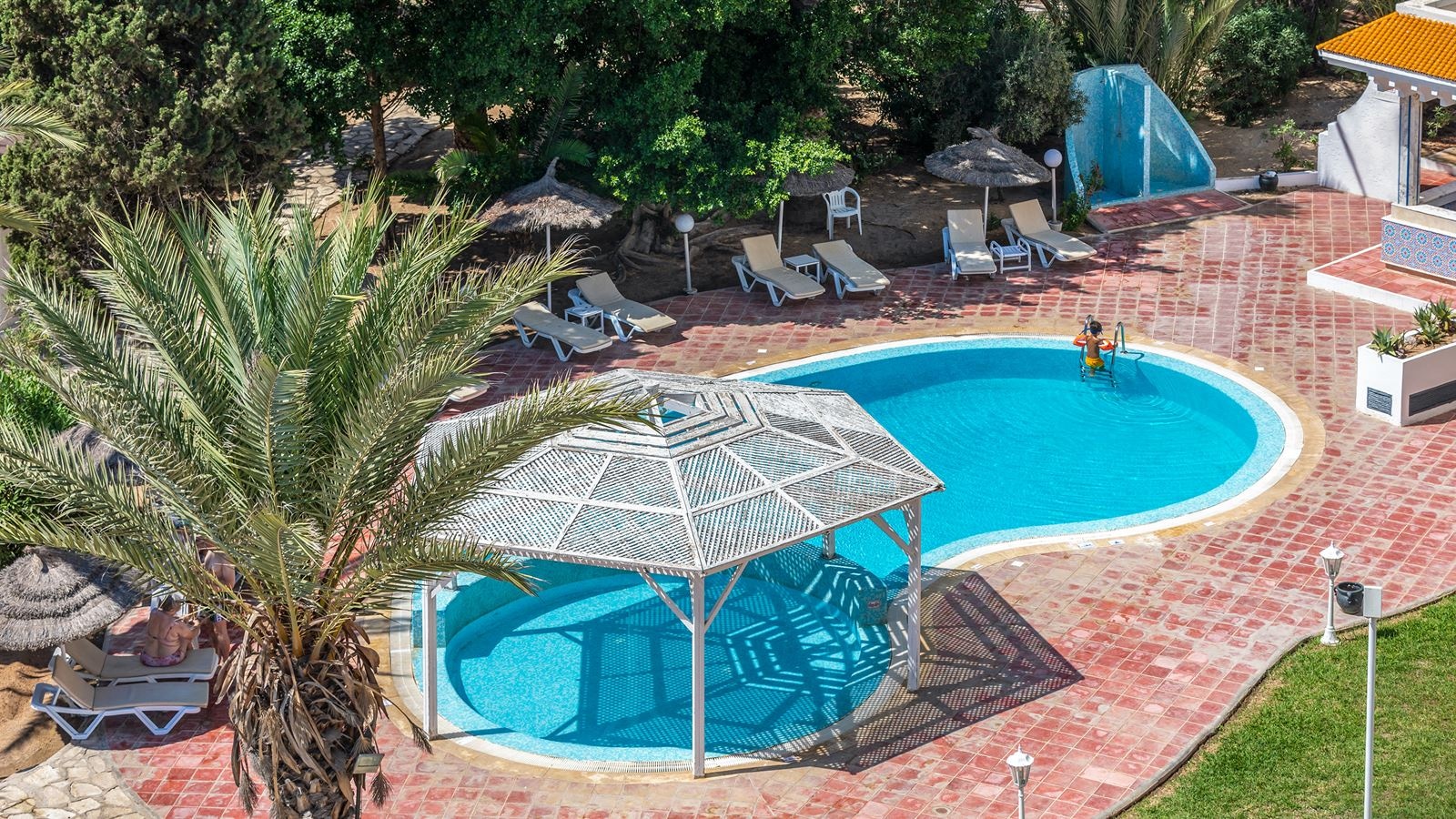 pools-outdoor-childrens-pool