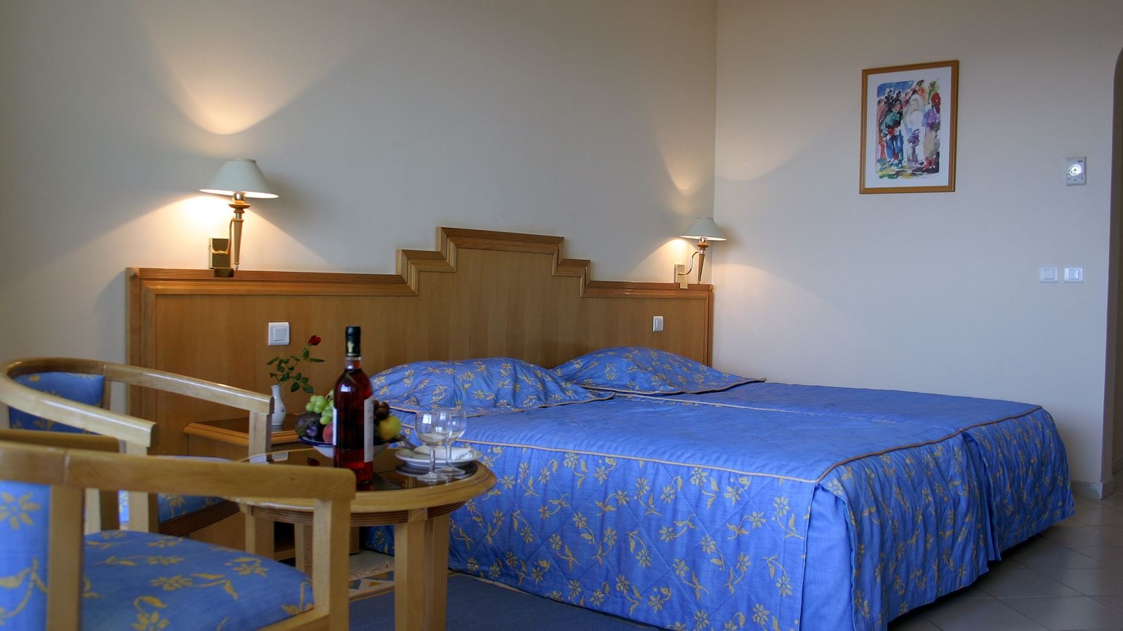 rooms-room-standard-with-balcony-or-terrace