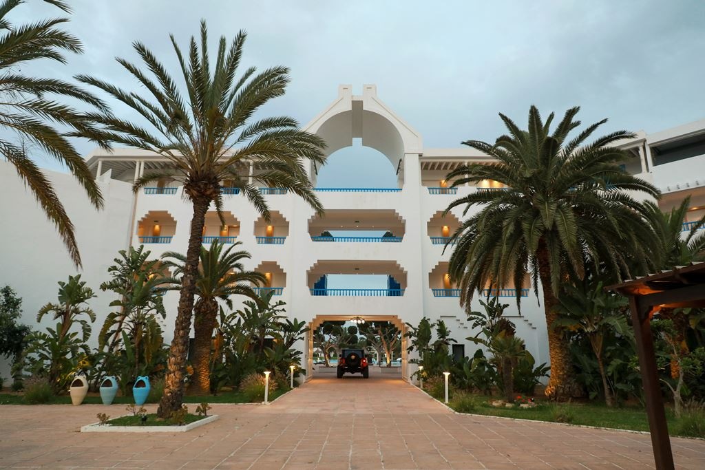 restaurants-restaurants