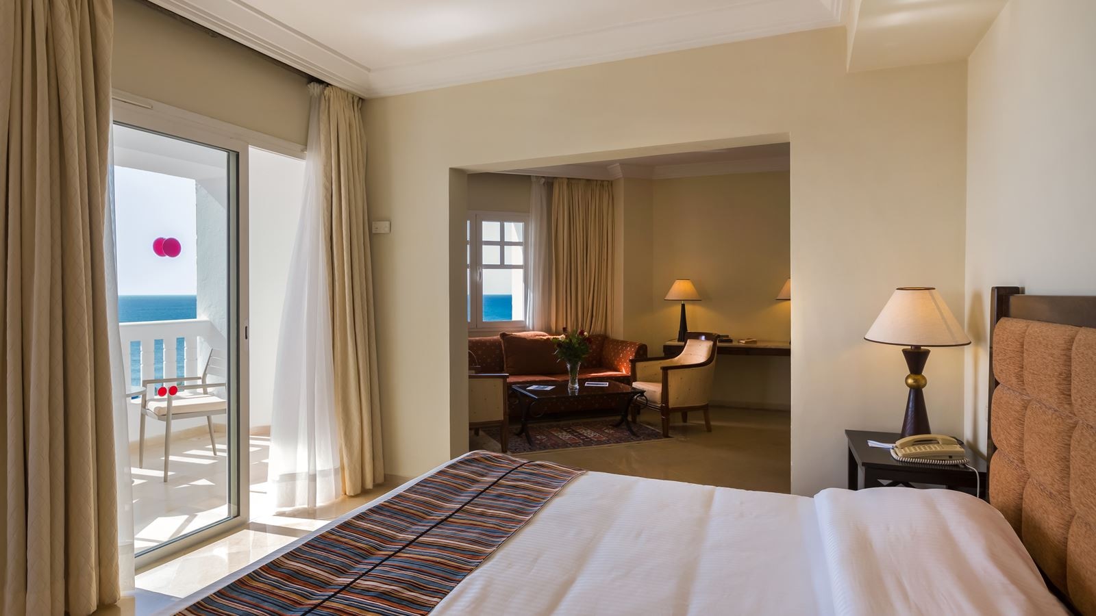 rooms-juniorsuite-seaview