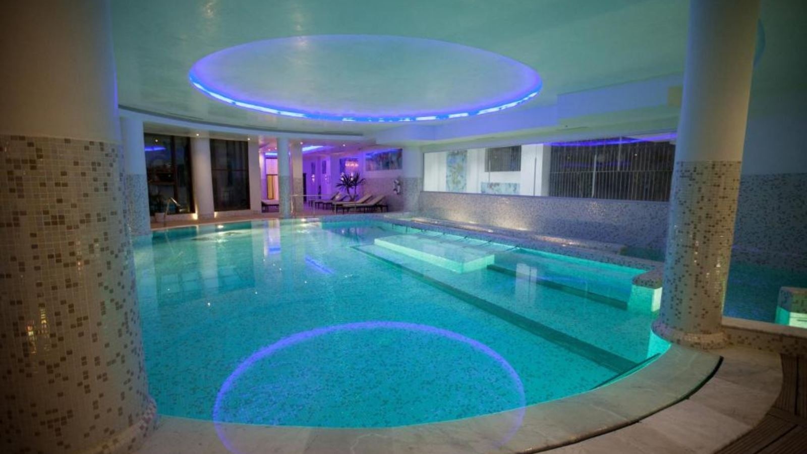 pools-indoor-pool