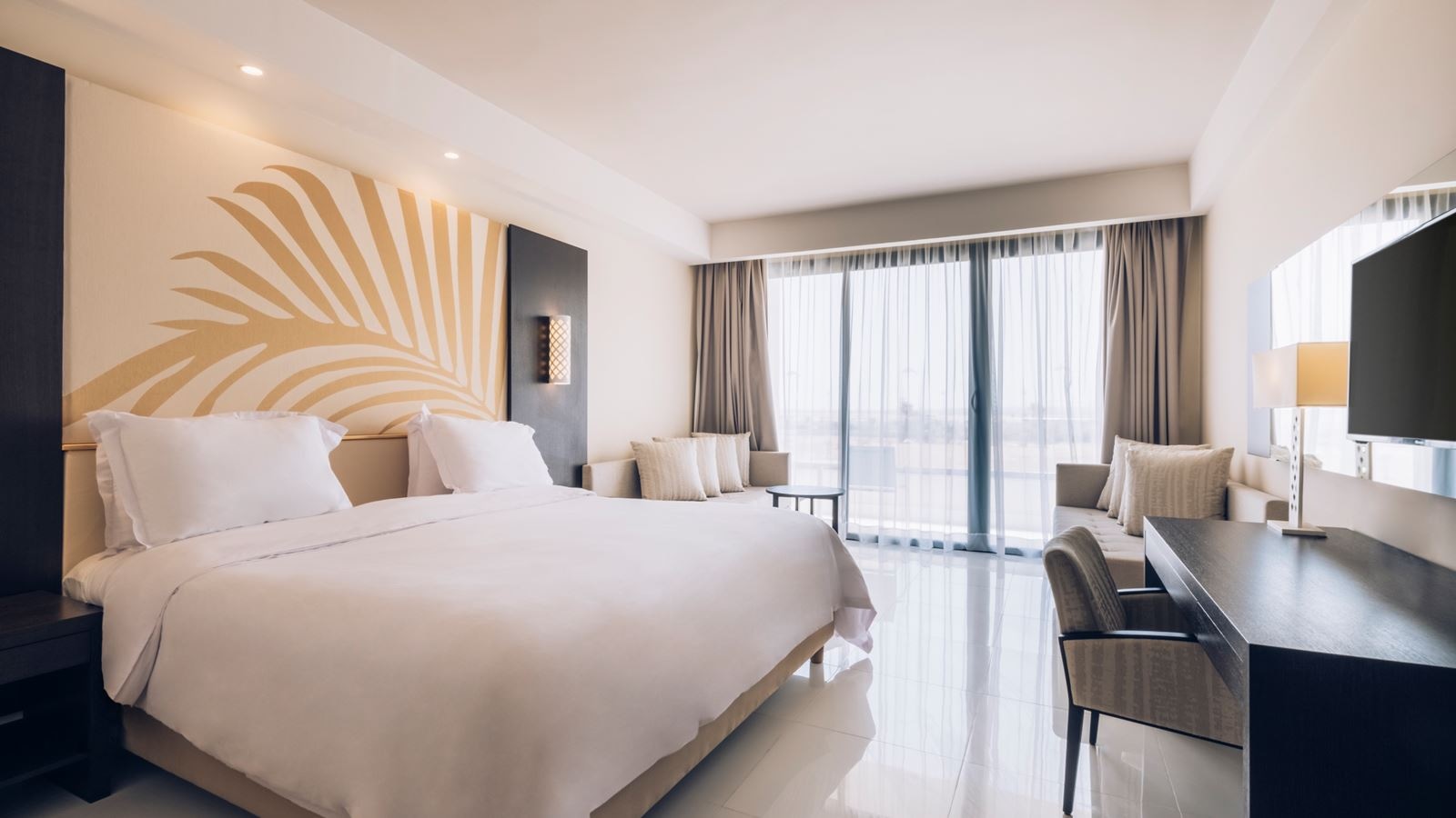 rooms-room-family-gardenview