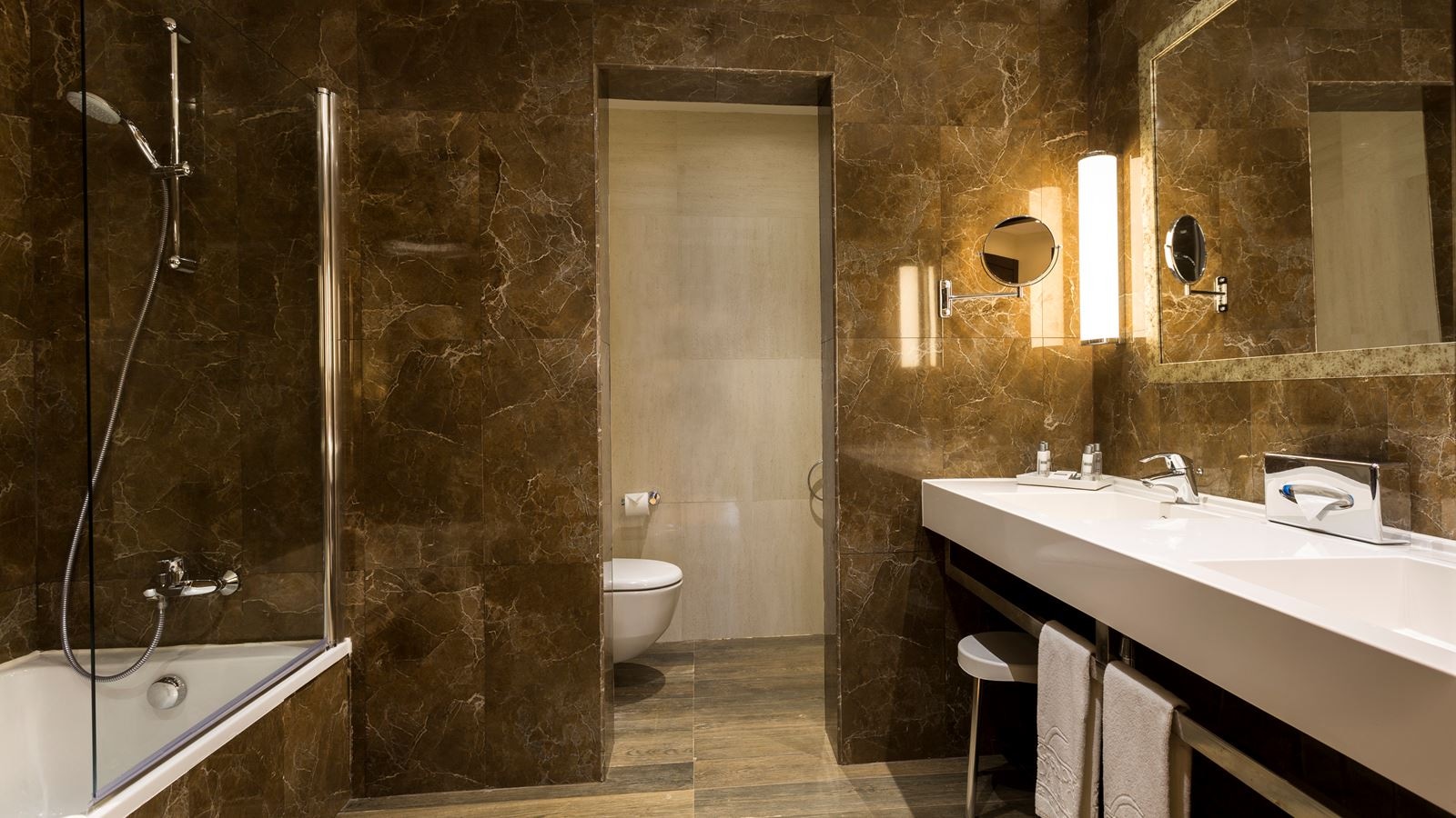 rooms-junior-suite-seaview