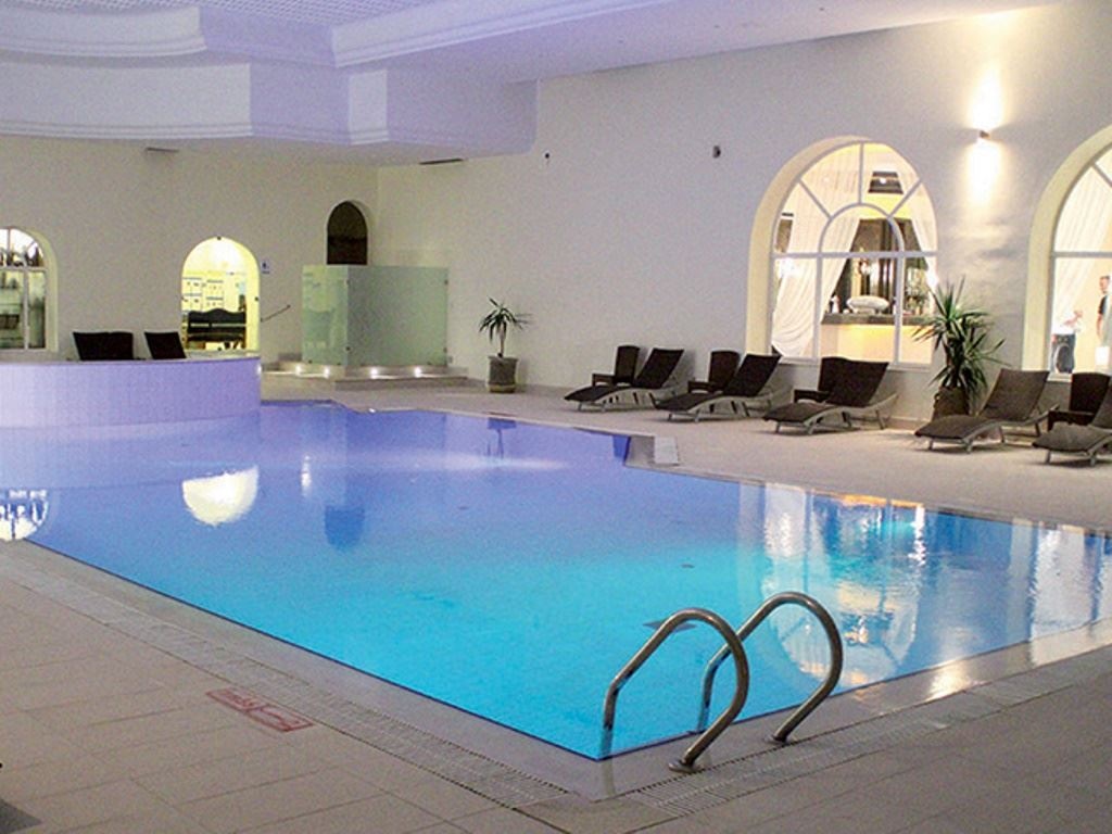 pools-indoor-pool