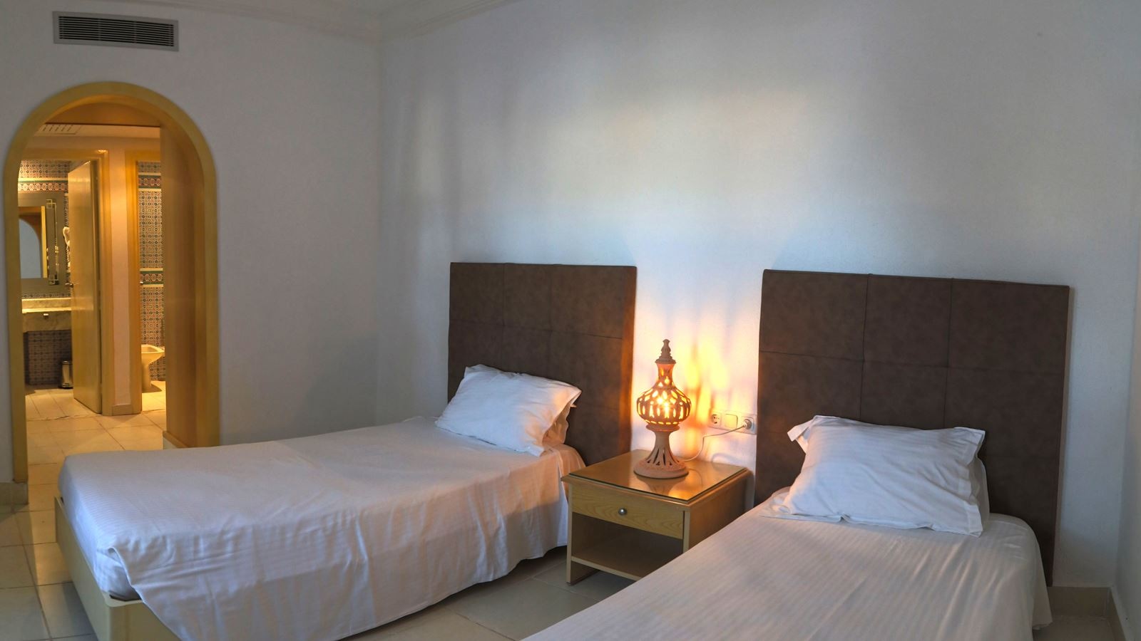 rooms-room-family-superior-garden-view