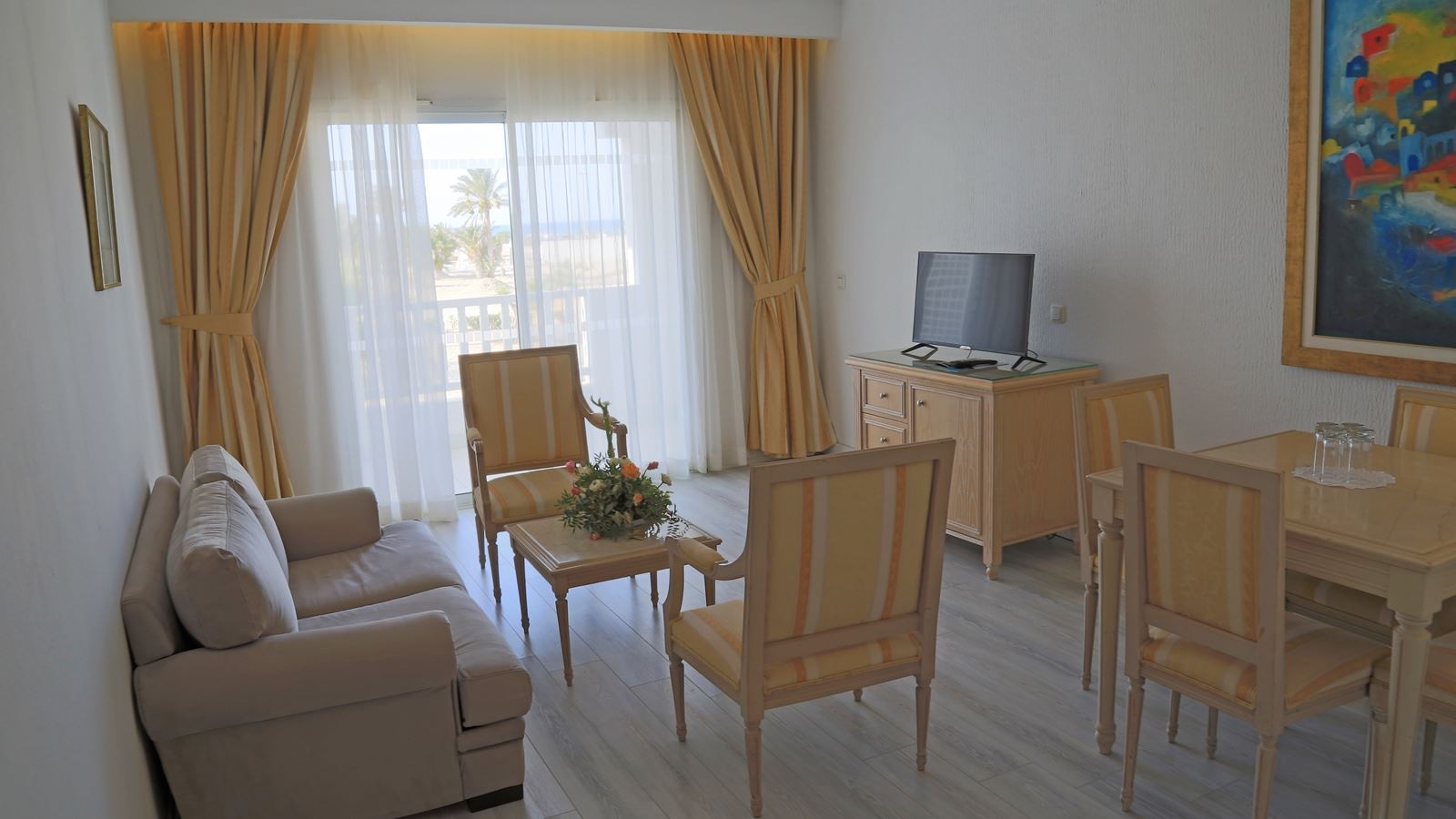 rooms-juniorsuite-side-sea-view