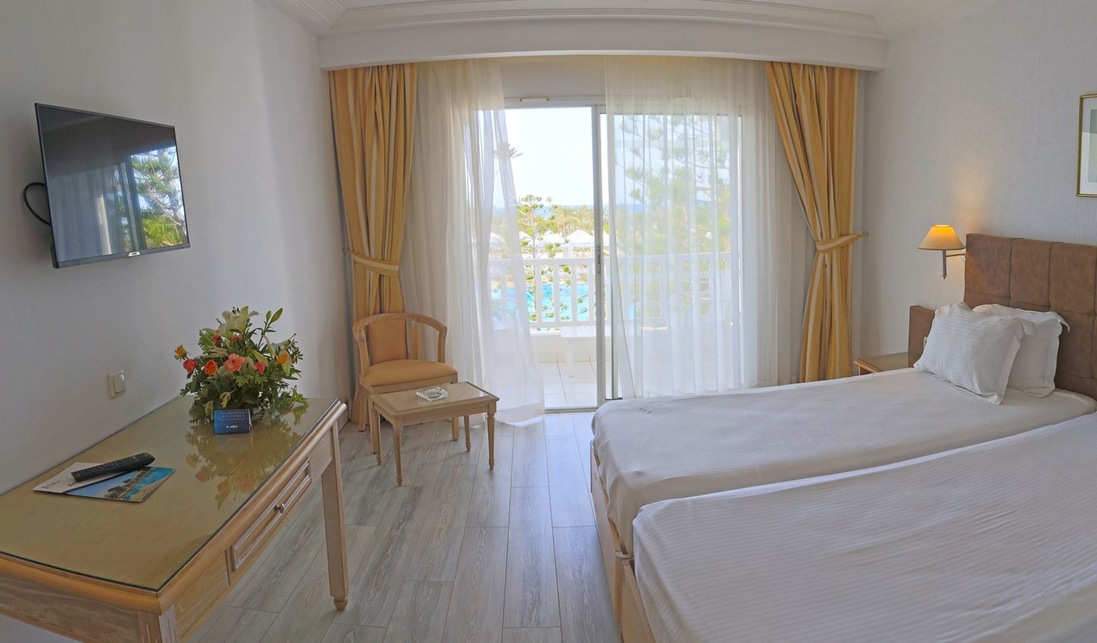 rooms-room-superior-side-sea-view